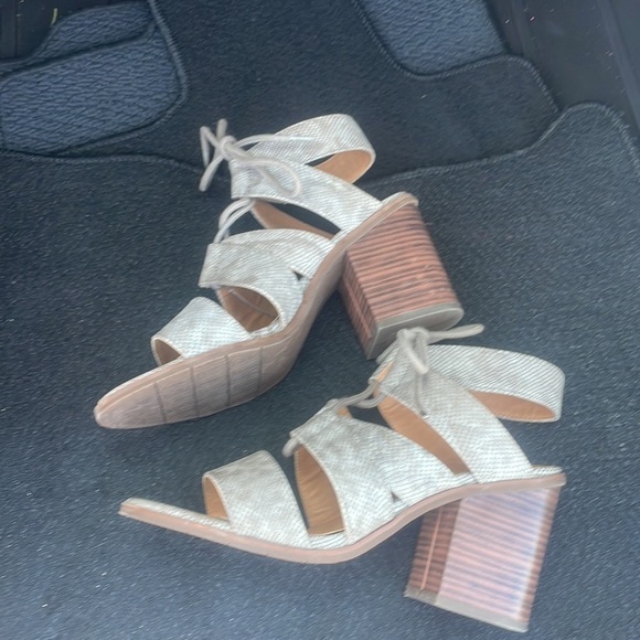 BC Born in California Vegan Snakeskin Heels Size 8.5 - Picture 8 of 10